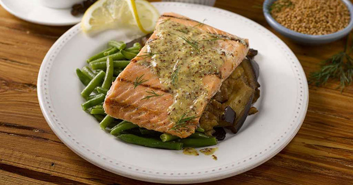 Grilled Salmon with Dill Mustard Sauce